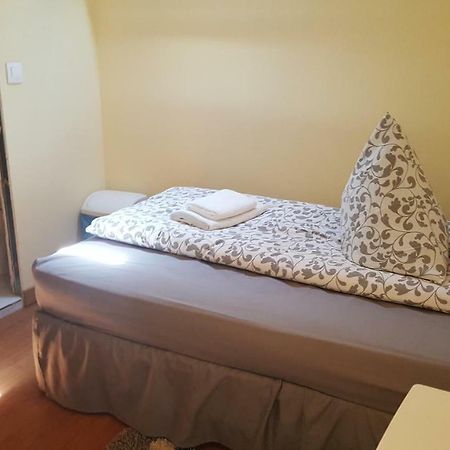 Le Relais Bleu Hotel Le Blanc-Mesnil Ngoại thất bức ảnh