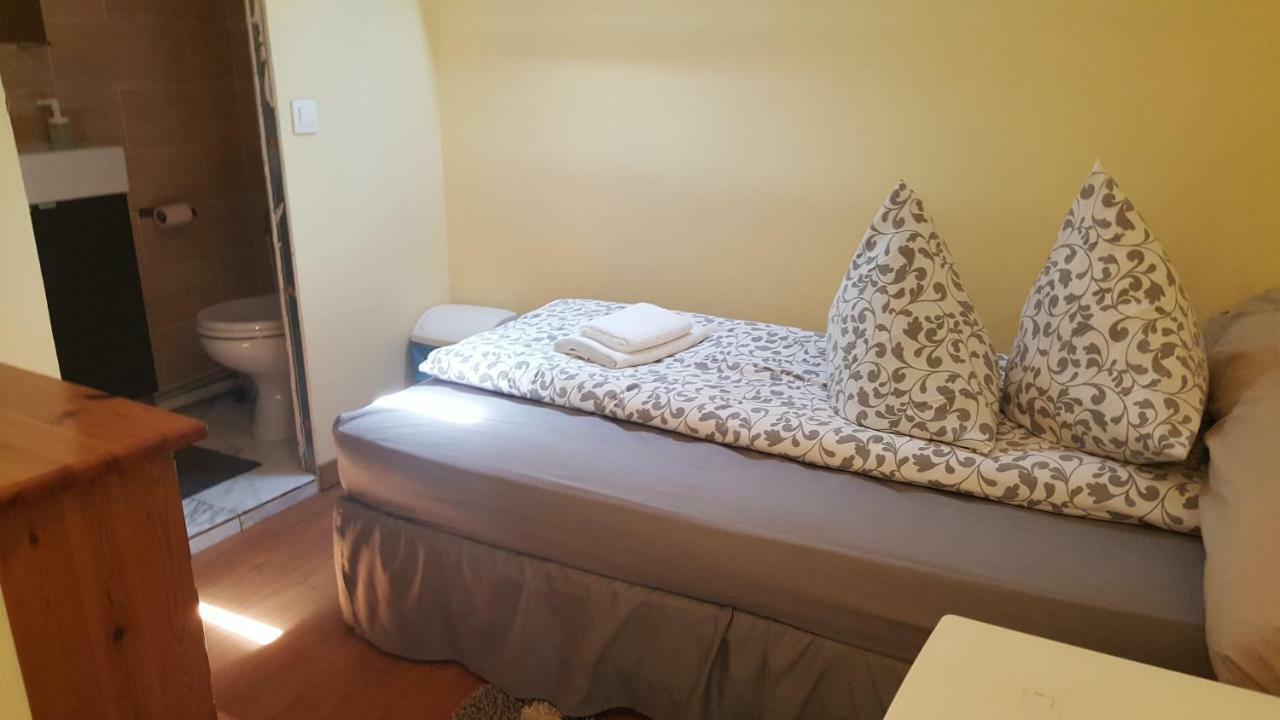 Le Relais Bleu Hotel Le Blanc-Mesnil Ngoại thất bức ảnh